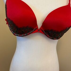 Victoria secret very sexy push up bra